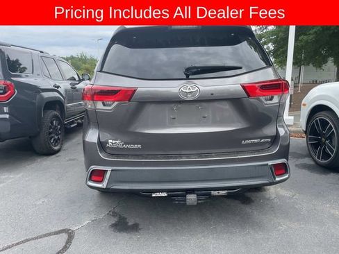 Used 2018 Toyota Highlander Limited Platinum AWD/4WD image 7
