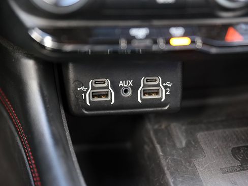 Used 2023 Dodge Durango R/T image 32