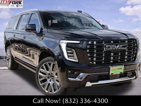 Used 2025 GMC Yukon XL Denali Ultimate AWD/4WD image 1