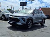 Used 2025 Chevrolet TrailBlazer LT image 3
