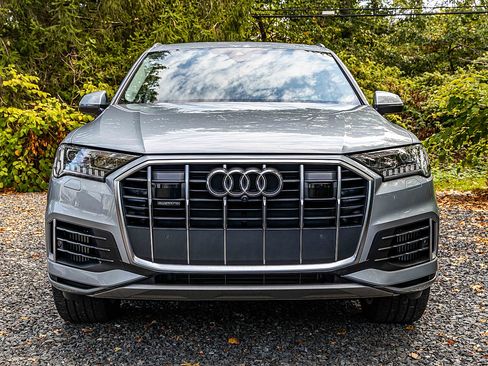 Used 2024 Audi Q7 Premium Plus image 2