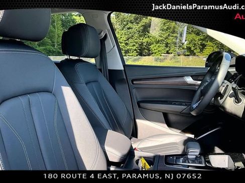 Used 2023 Audi Q5 2.0T Premium w/ Convenience Package AWD/4WD image 7