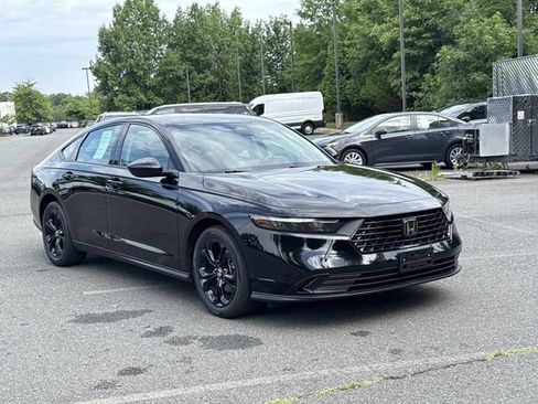 Used 2025 Honda Accord SE image 1