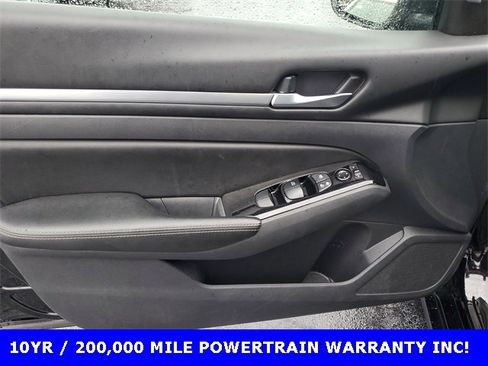 Used 2023 Nissan Altima 2.5 SV image 10