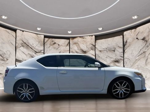Used 2015 Scion tC FWD image 4