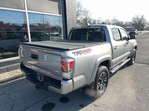 Used 2021 Toyota Tacoma TRD Sport image 10