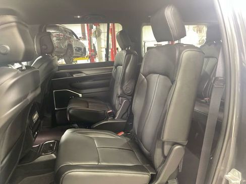 New 2026 Jeep Grand Wagoneer Limited AWD/4WD image 23