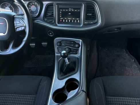 Used 2018 Dodge Challenger R/T image 4