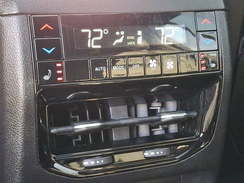 Used 2022 Jeep Grand Cherokee L Summit image 12