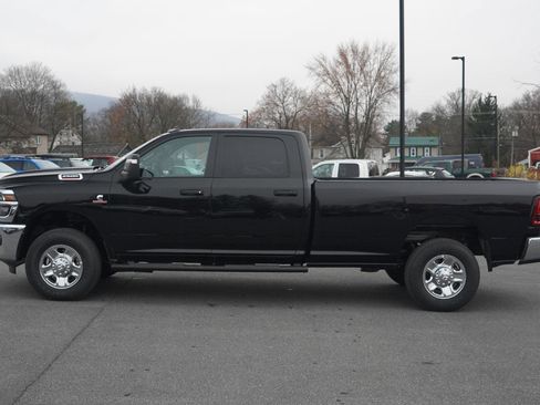 New 2025 RAM 2500 Tradesman image 17