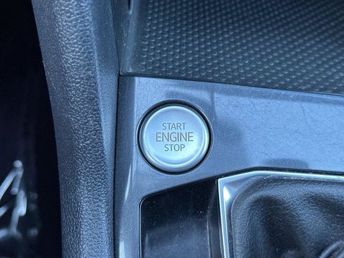 Used 2022 Volkswagen Tiguan S image 21