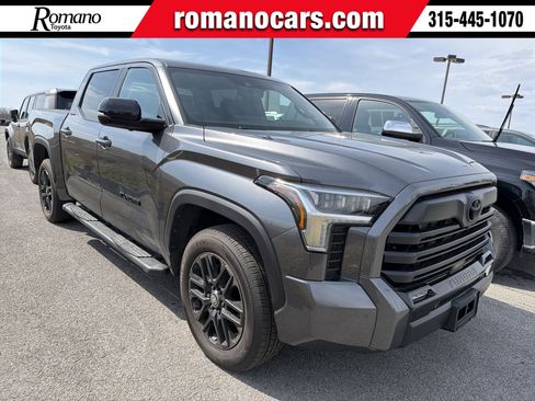 Used 2025 Toyota Tundra Limited AWD/4WD image 1