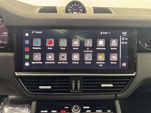 Used 2023 Porsche Cayenne Base image 17