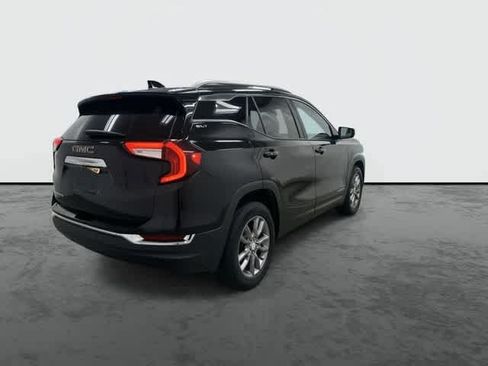 Used 2024 GMC Terrain SLT FWD image 3
