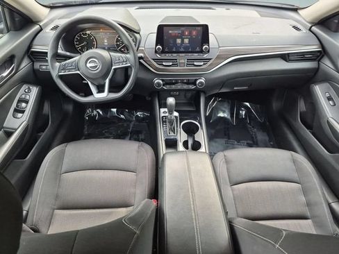 Used 2024 Nissan Altima 2.5 SV FWD image 28