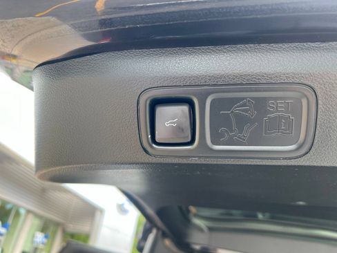 Certified 2019 Ford Expedition Platinum AWD/4WD image 14