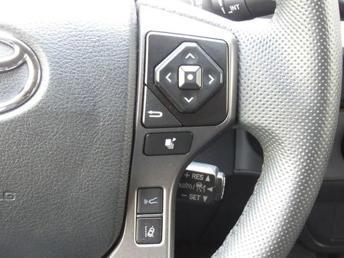 Used 2023 Toyota Tacoma TRD Off-Road AWD/4WD image 27
