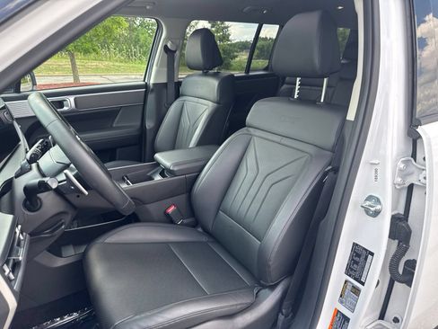 Used 2025 Hyundai Santa Fe XRT AWD/4WD image 16