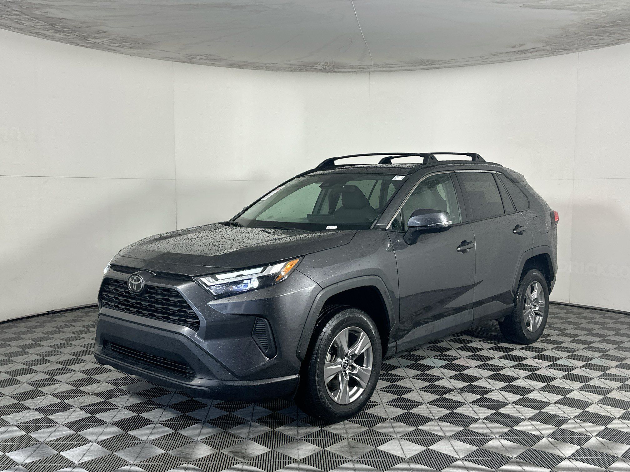 Used 2023 Toyota RAV4 XLE w/ Convenience Package FWD image 7