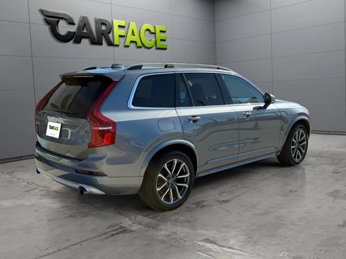 Used 2019 Volvo XC90 T5 Momentum w/ Multimedia Package AWD/4WD image 12