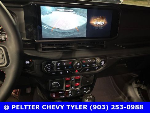 Used 2024 Jeep Wrangler Rubicon w/ XTREMEE 35" Tire Package image 16