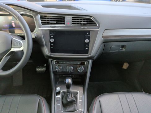 Used 2024 Volkswagen Tiguan Wolfsburg Edition w/ Panoramic Sunroof Package image 31