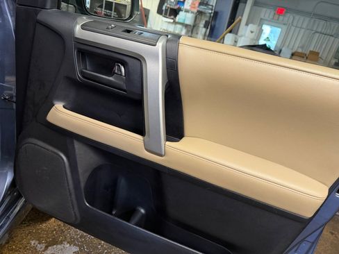 Used 2013 Toyota 4Runner Limited AWD/4WD image 35