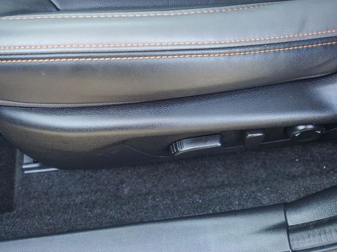 Certified 2025 Subaru Crosstrek 2.5i Limited w/ Crosstrek Mirror Package image 19