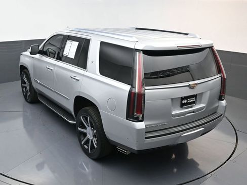 Used 2018 Cadillac Escalade Luxury image 23