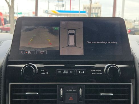 Used 2021 Nissan Armada SL w/ Captain's Chairs Package image 16