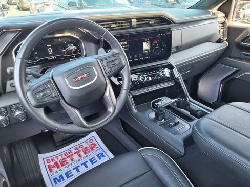 Used 2024 GMC Sierra 1500 AT4X image 9