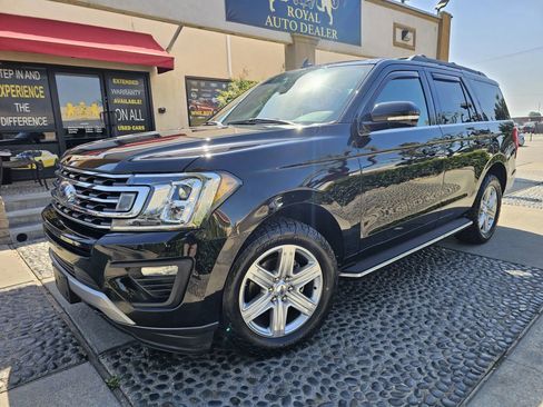 Used 2020 Ford Expedition XLT image 1
