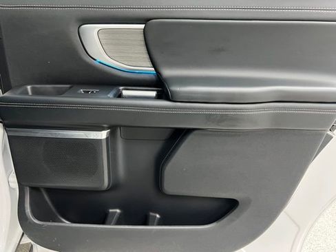 Used 2025 Ford Expedition Max Platinum image 51