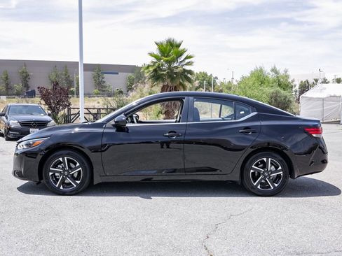 Used 2025 Nissan Sentra SV FWD image 7