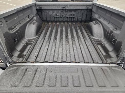 Used 2018 GMC Canyon SLT w/ Trailering Package image 17