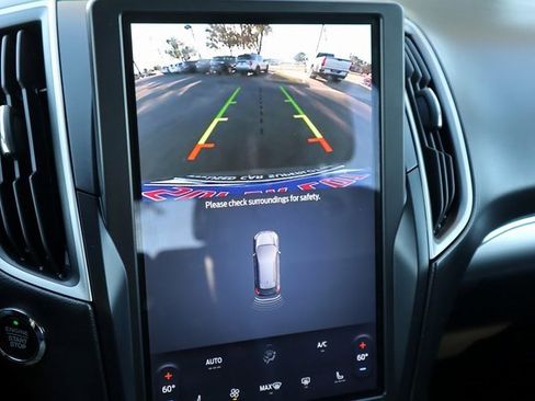 Certified 2022 Ford Edge SEL w/ Convenience Package image 5