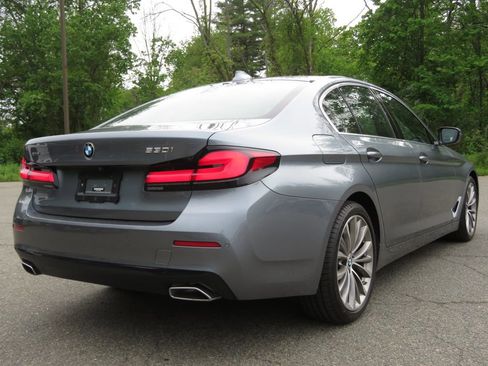 Used 2022 BMW 530i xDrive w/ Convenience Package AWD/4WD image 5