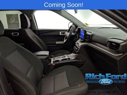 Certified 2024 Ford Explorer XLT image 27