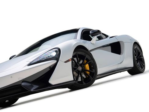 Used 2017 McLaren 570S RWD image 33