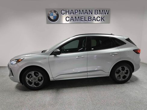 Used 2024 Ford Escape ST-Line FWD image 3