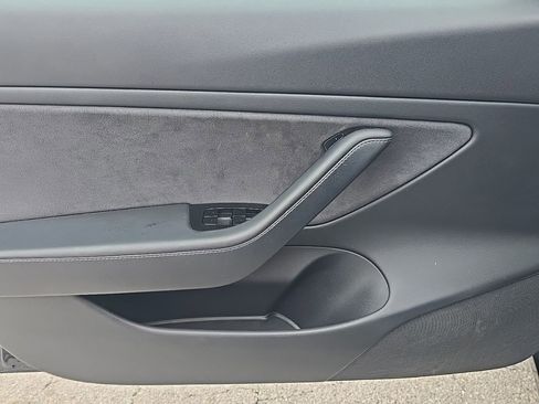 Used 2018 Tesla Model 3 AWD/4WD image 11