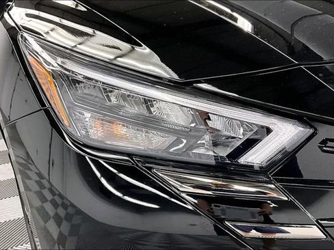 New 2025 Nissan Versa SR w/ Trunk Package image 14