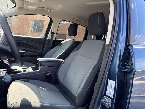 Used 2018 Ford Escape SE image 6