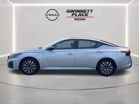 Certified 2024 Nissan Altima 2.5 SV FWD image 22