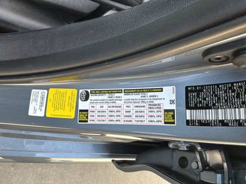 Used 2023 Toyota Corolla LE FWD image 34