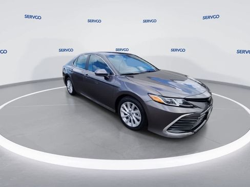 Used 2023 Toyota Camry LE image 2