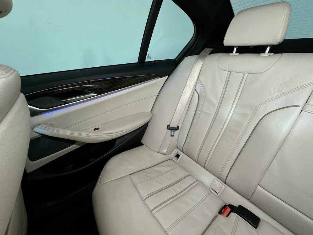 Used 2017 BMW 530i w/ Premium Package RWD image 12