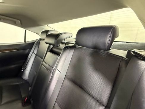 Used 2014 Lexus ES 350 w/ Luxury Package FWD image 27