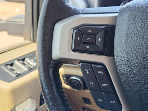 Used 2018 Ford F250 Lariat w/ Lariat Value Package image 21