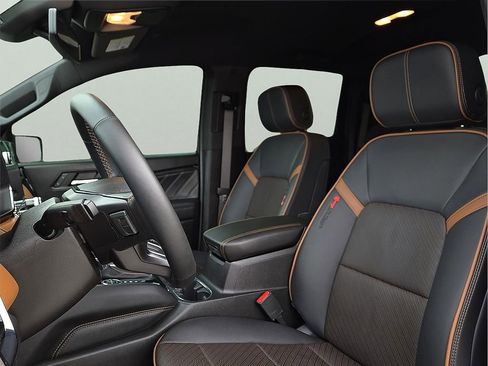 Used 2024 GMC Canyon AT4 w/ AT4 Premium Package image 13